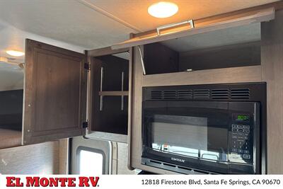 2024 Thor Four Winds 22E   - Photo 22 - Santa Fe Springs, CA 90670
