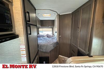 2024 Thor Four Winds 22E   - Photo 27 - Santa Fe Springs, CA 90670