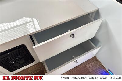 2025 MDC XTT ROBSON 19FT   - Photo 14 - Santa Fe Springs, CA 90670