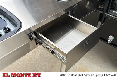 2025 MDC XTT ROBSON 19FT   - Photo 22 - Santa Fe Springs, CA 90670