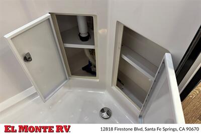 2026 MDC XT17HRT FAMILY 25FT   - Photo 24 - Santa Fe Springs, CA 90670