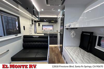 2026 MDC XT17HRT FAMILY 25FT   - Photo 22 - Santa Fe Springs, CA 90670