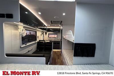 2026 MDC XT17HRT FAMILY 25FT   - Photo 9 - Santa Fe Springs, CA 90670