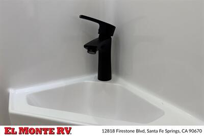 2026 MDC XT17HRT FAMILY 25FT   - Photo 25 - Santa Fe Springs, CA 90670