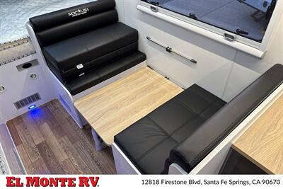 2026 MDC XT17HRT FAMILY 25FT   - Photo 11 - Santa Fe Springs, CA 90670