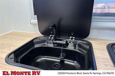 2026 MDC XT17HRT FAMILY 25FT   - Photo 14 - Santa Fe Springs, CA 90670