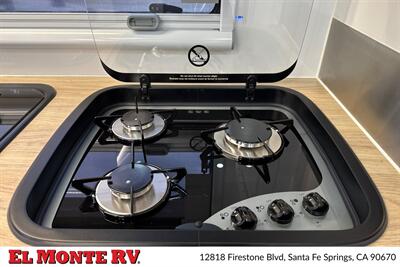 2026 MDC XT17HRT FAMILY 25FT   - Photo 15 - Santa Fe Springs, CA 90670