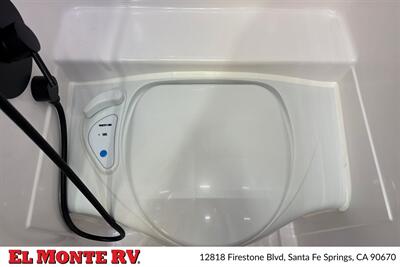 2026 MDC XT17HRT FAMILY 25FT   - Photo 26 - Santa Fe Springs, CA 90670