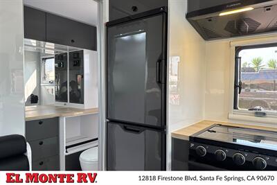2027 MDC XT19HRT OFF-GRID 23FT   - Photo 21 - Santa Fe Springs, CA 90670