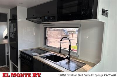 2027 MDC XT19HRT OFF-GRID 23FT   - Photo 12 - Santa Fe Springs, CA 90670