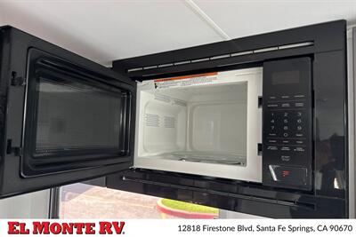 2027 MDC XT19HRT OFF-GRID 23FT   - Photo 16 - Santa Fe Springs, CA 90670