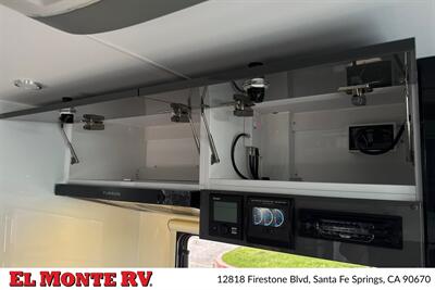 2027 MDC XT19HRT OFF-GRID 23FT   - Photo 18 - Santa Fe Springs, CA 90670