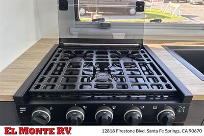 2027 MDC XT19HRT OFF-GRID 23FT   - Photo 14 - Santa Fe Springs, CA 90670