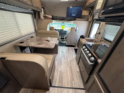 2024 Thor Four Winds 22E   - Photo 16 - Orlando, FL 32808