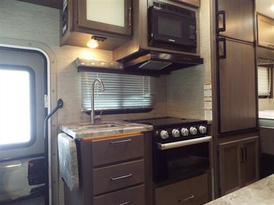 2024 Thor Four Winds 22E   - Photo 20 - Orlando, FL 32808