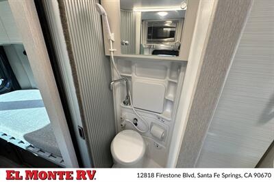 2024 Thor Dazzle 2AB   - Photo 24 - Santa Fe Springs, CA 90670