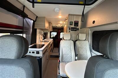 2023 Winnebago Solis 59PX   - Photo 12 - Santa Fe Springs, CA 90670