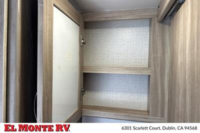 2022 Winnebago Micro Minnie FLX 2108FBS   - Photo 24 - Dublin, CA 94568