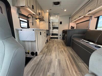2024 Forest River Sunseeker 2850SLE   - Photo 10 - Orlando, FL 32808