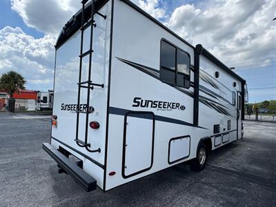 2024 Forest River Sunseeker 2850SLE   - Photo 6 - Orlando, FL 32808