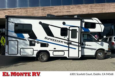 2025 Forest River Sunseeker 2350LE - Photo 2 - Santa Fe Springs, CA 90670