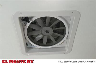 2025 Forest River Sunseeker 2350LE - Photo 51 - Santa Fe Springs, CA 90670
