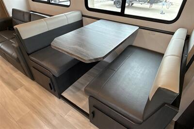 2025 Forest River Sunseeker 2550DSLE   - Photo 14 - Santa Fe Springs, CA 90670
