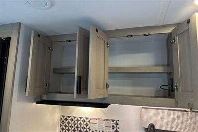 2025 Forest River Sunseeker 2550DSLE   - Photo 22 - Santa Fe Springs, CA 90670