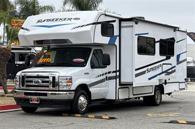 2025 Forest River Sunseeker 2550DSLE   - Photo 8 - Santa Fe Springs, CA 90670