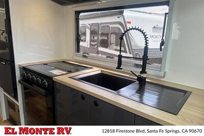2027 MDC XT19HRT OFF-GRID 23FT   - Photo 11 - Santa Fe Springs, CA 90670