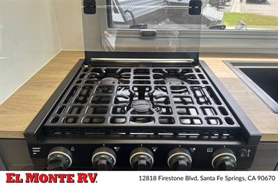 2027 MDC XT19HRT OFF-GRID 23FT   - Photo 13 - Santa Fe Springs, CA 90670