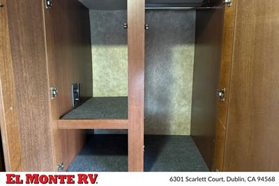 2014 Fleetwood Jamboree 31N   - Photo 32 - Dublin, CA 94568