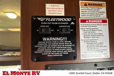 2014 Fleetwood Jamboree 31N   - Photo 39 - Dublin, CA 94568