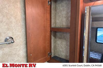 2014 Fleetwood Jamboree 31N   - Photo 25 - Dublin, CA 94568