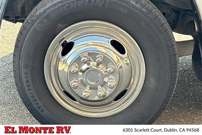 2014 Fleetwood Jamboree 31N   - Photo 56 - Dublin, CA 94568