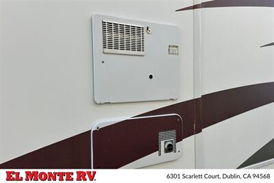 2014 Fleetwood Jamboree 31N   - Photo 59 - Dublin, CA 94568