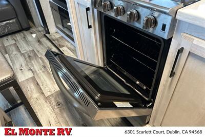 2022 K-Z RV Durango 301RLT   - Photo 18 - Dublin, CA 94568