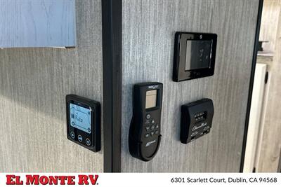 2022 KZ-RV Durango 301RLT   - Photo 41 - Dublin, CA 94568