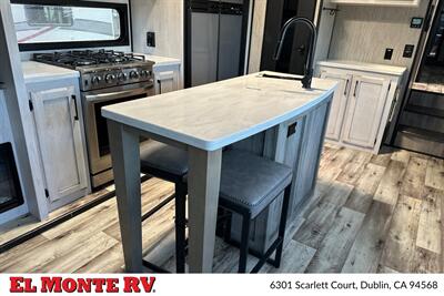 2022 K-Z RV Durango 301RLT   - Photo 12 - Dublin, CA 94568