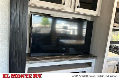 2022 K-Z RV Durango 301RLT   - Photo 14 - Dublin, CA 94568
