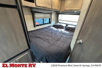 2024 Thor Four Winds 22E   - Photo 34 - Santa Fe Springs, CA 90670