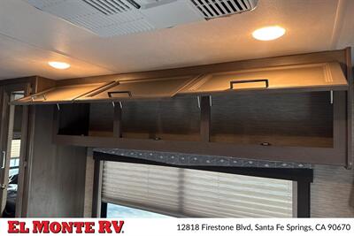 2024 Thor Four Winds 22E   - Photo 15 - Santa Fe Springs, CA 90670