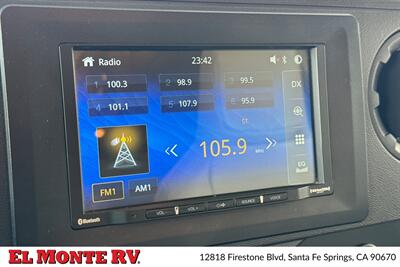 2024 Thor Four Winds 22E   - Photo 42 - Santa Fe Springs, CA 90670