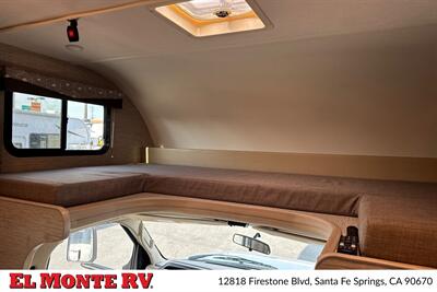 2024 Thor Four Winds 22E   - Photo 35 - Santa Fe Springs, CA 90670