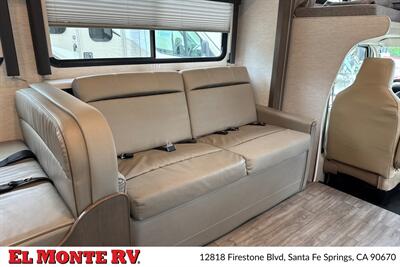 2025 Thor Four Winds 31MV   - Photo 39 - Santa Fe Springs, CA 90670