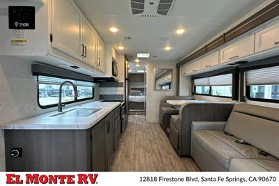 2025 Thor Four Winds 31MV   - Photo 13 - Santa Fe Springs, CA 90670