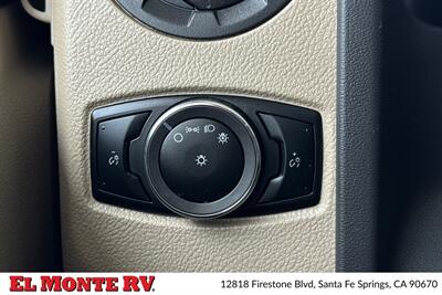 2025 Thor Four Winds 31MV   - Photo 49 - Santa Fe Springs, CA 90670