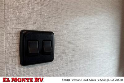 2025 Thor Four Winds 31MV   - Photo 36 - Santa Fe Springs, CA 90670