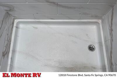 2025 Thor Four Winds 31MV   - Photo 32 - Santa Fe Springs, CA 90670