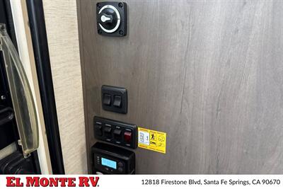 2025 Thor Four Winds 31MV   - Photo 41 - Santa Fe Springs, CA 90670